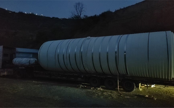 酒泉圆桶运输途中