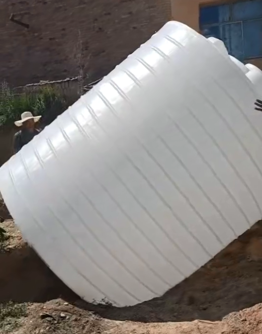 PE酒泉塑料大桶批量交付案例：满足多行业储运需求的可靠容器方案